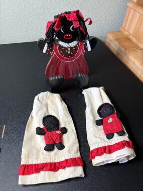 Vintage Americana Handmade Dish Towel Holder & 2 Dishtowels Wall Mounted.